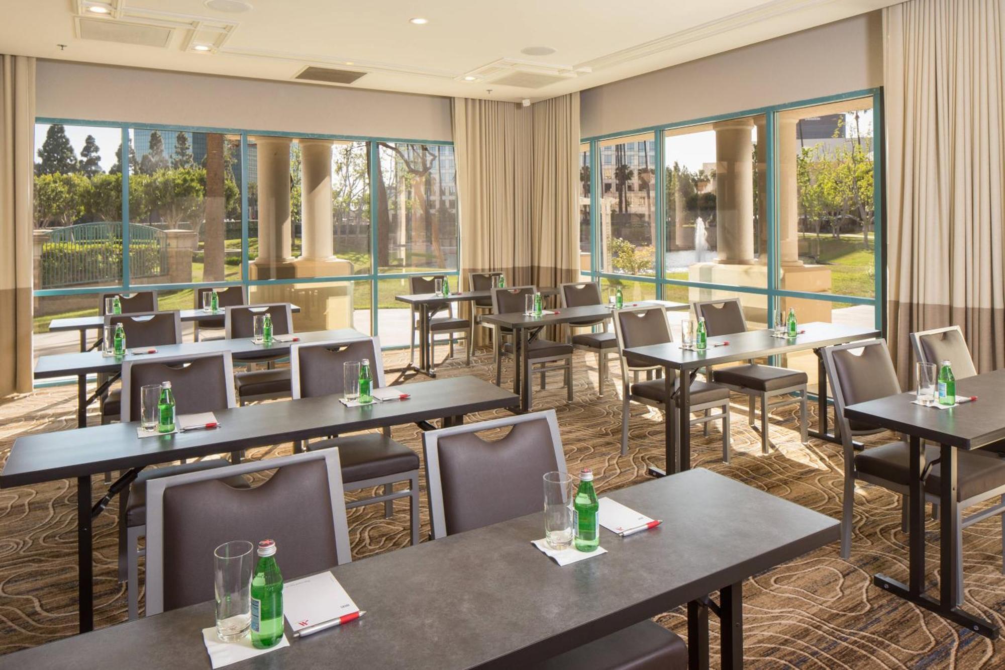 Costa Mesa Marriott Hotel Exterior foto